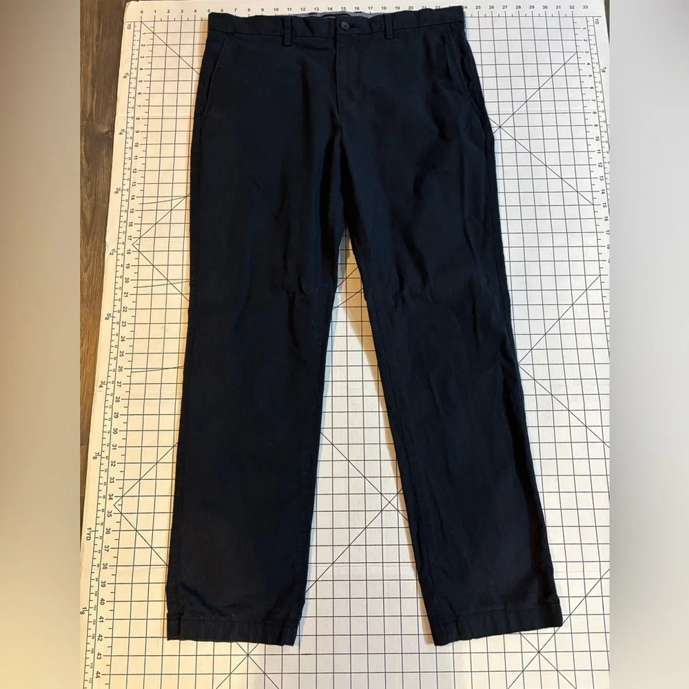 Banana Republic Men’s Size 36/32 Navy Striped Aiden Fit‎ Chinos